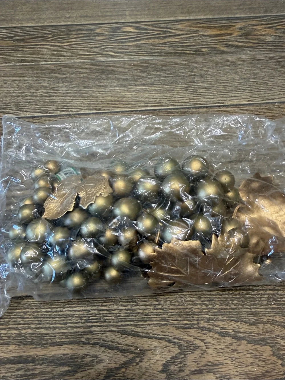 VTG Metallic Gold Leaf and Berry Garland - Home Accent Perfect for Holiday Craft